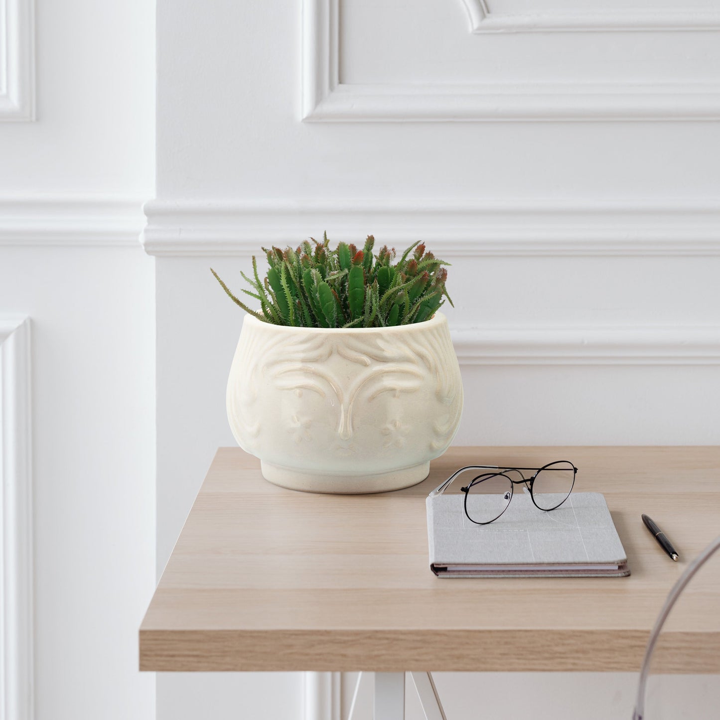 7" Grandma Planter, White