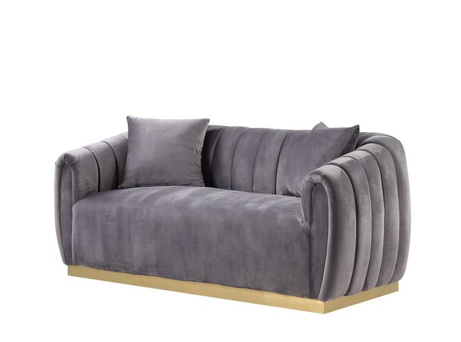 Elchanon Loveseat W/2 Pillows