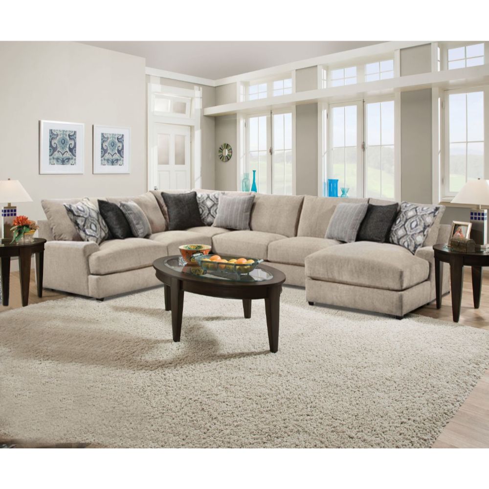 Vassenia Loveseat