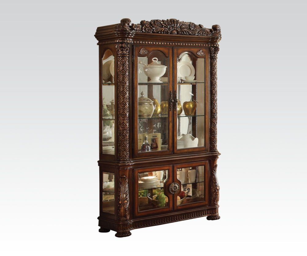 Vendome Curio