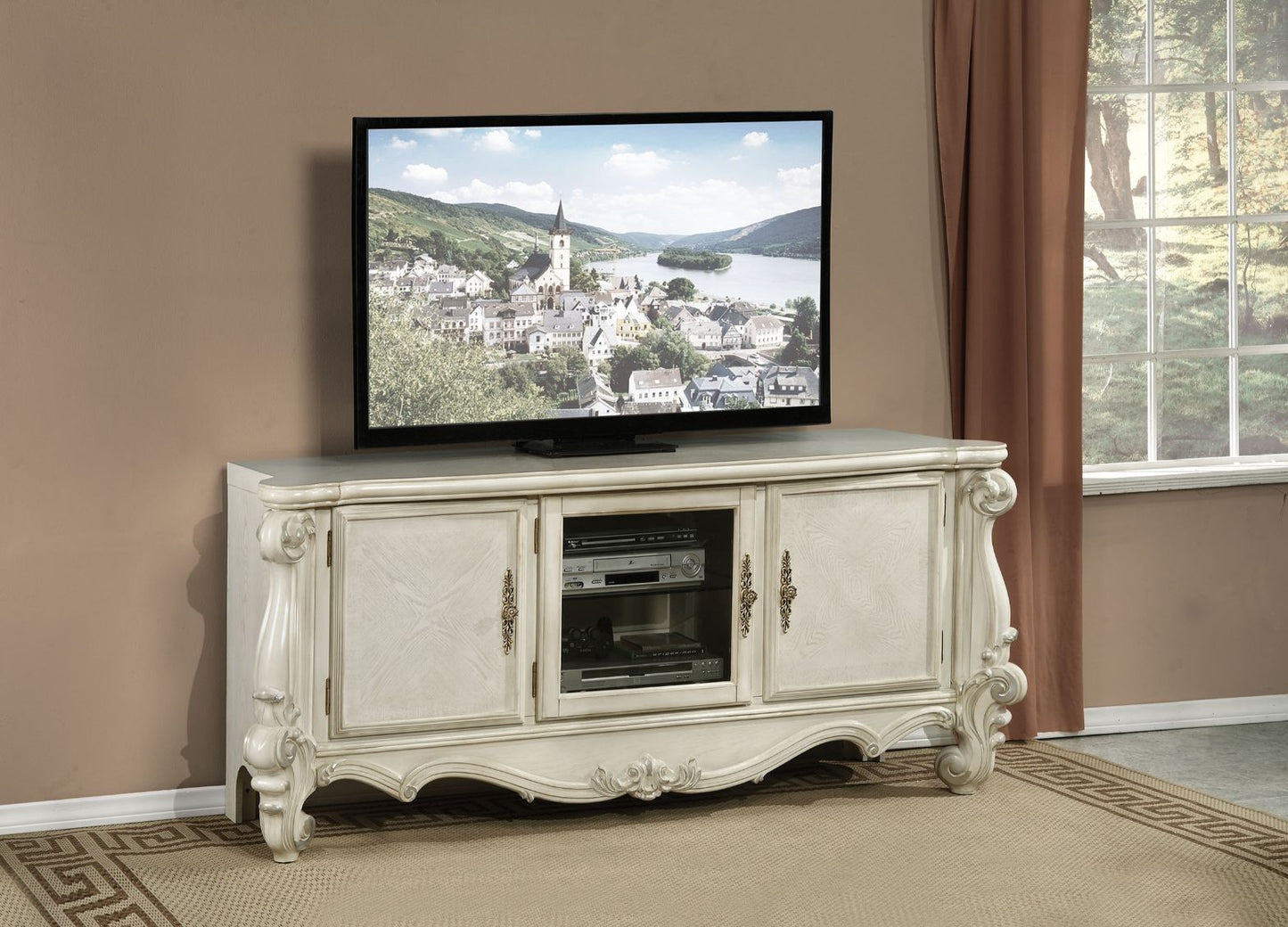 Versailles TV Stand