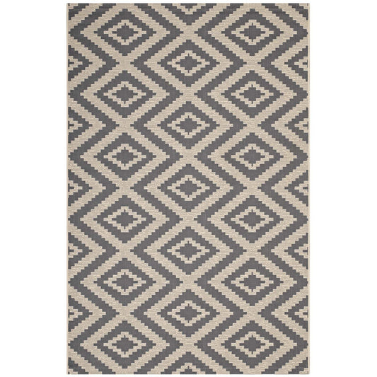 Jagged Geometric Diamond Trellis 5x8 Indoor and Outdoor Area Rug